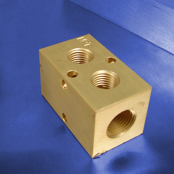 2Station, 1/4 NPT (F) Input Port, Brass Manifold Pneumadyne